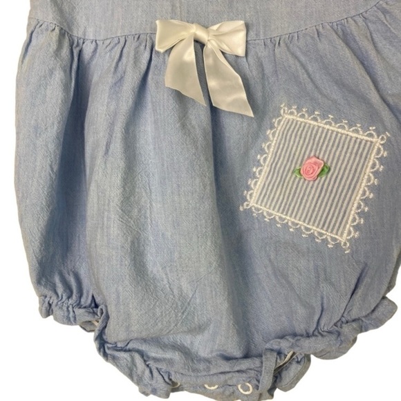 Vintage Buster Brown Chambray Bubble Romper Rosebud Accents Light Blue Sz 6-9 mo - Picture 7 of 15